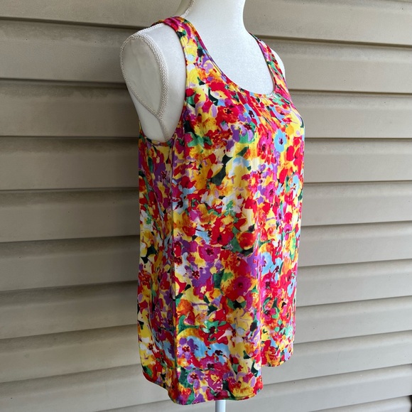 •CAbi• Bright Floral Sleeveless Blouse - Size Small - Picture 4 of 7
